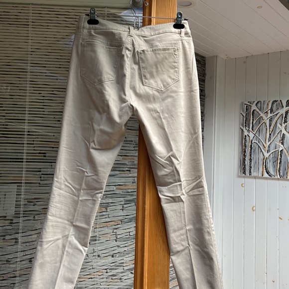 Pant - Picture 2 of 4